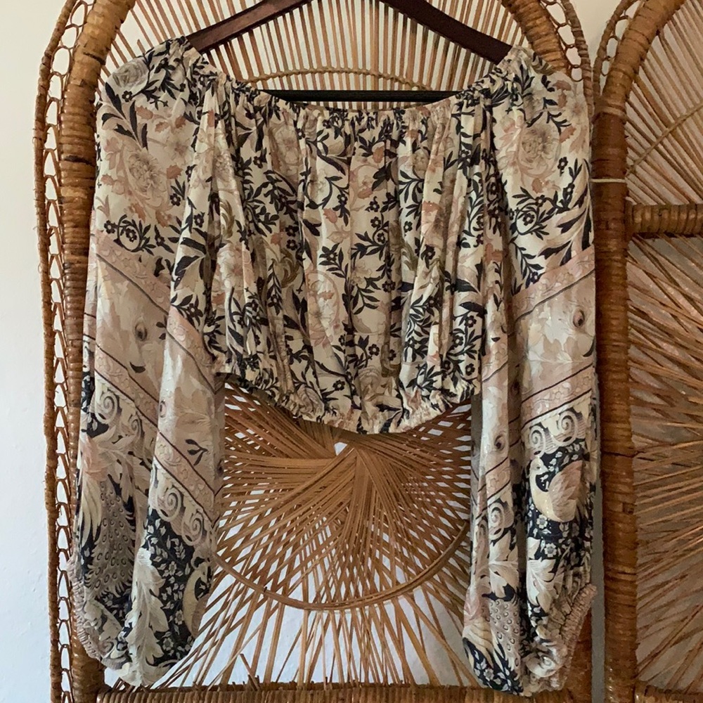 Spell Pearl Oasis Off the Shoulder //